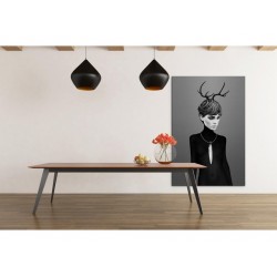 Tablou Canvas Femeie Avand Colier Cu Pana Si Coarne De Cerb